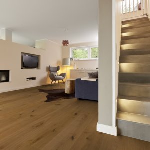 Alternative view of Oak Iraty extra-wide plank