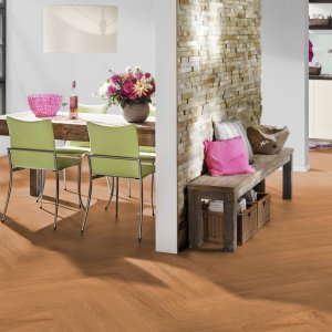 Alternative view of Oak Gascogne herringbone