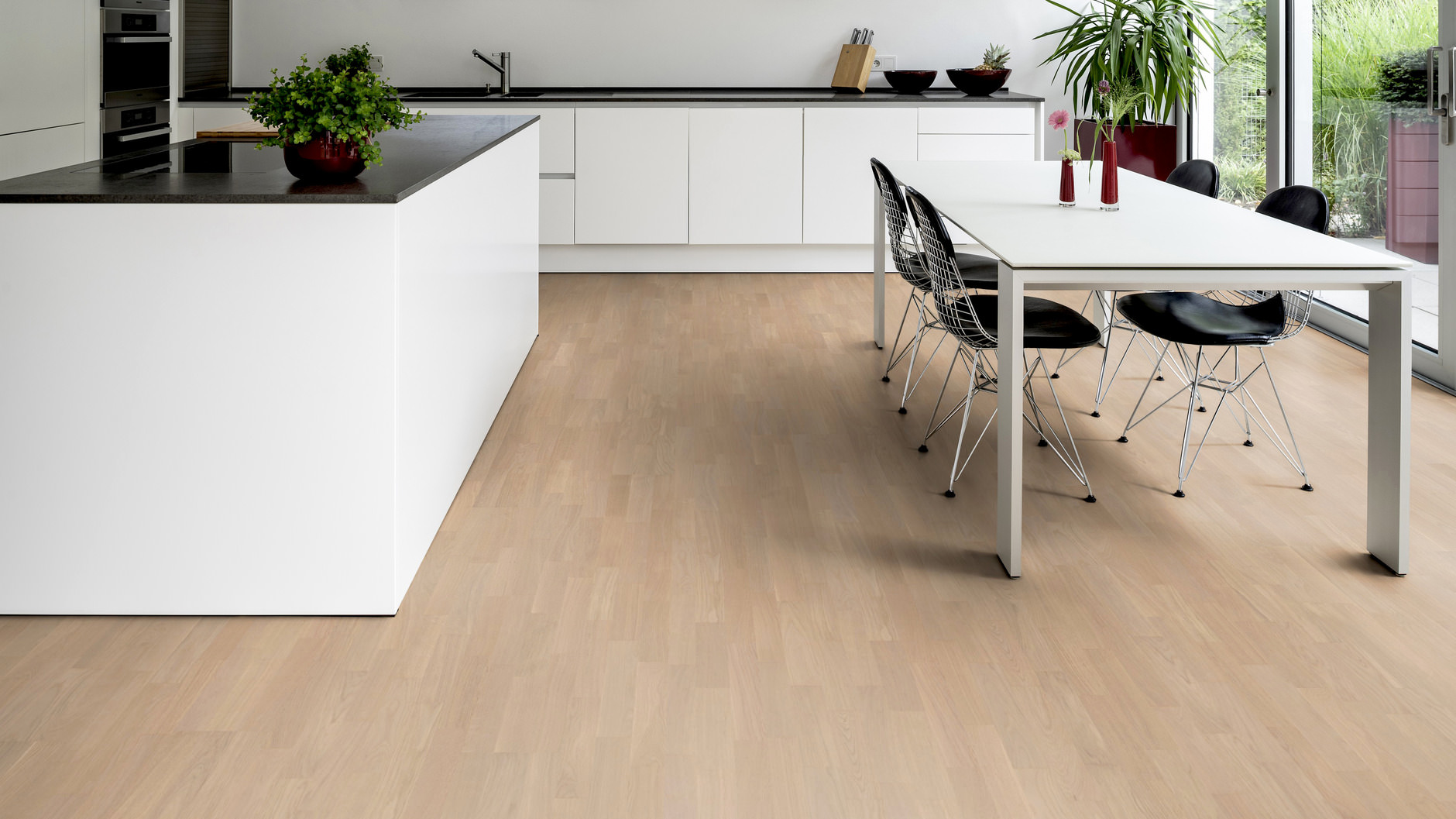 Oak Beverly Crest 3-strip