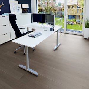 Alternative view of Oak basalt brown plank