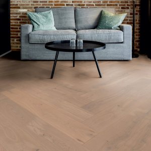 Alternative view of Oak Amrum herringbone