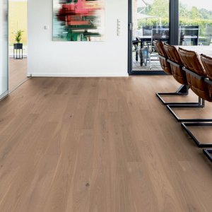 Alternative view of Oak Primitivo plank