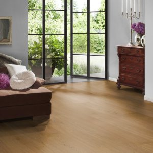 Alternative view of Oak Val Cama plank