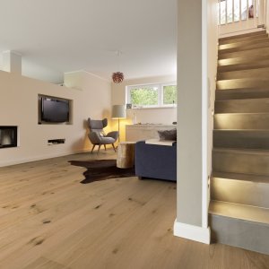 Alternative view of Oak Wind Cave extra-wide plank