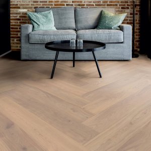 Alternative view of Oak Helgoland herringbone