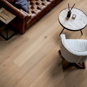 Alternative view of Oak Palau long plank