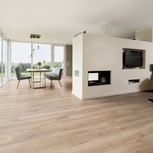 Alternative view of Oak Tahiti plank
