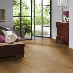Alternative view of Oak Iraty plank