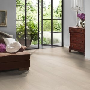 Alternative view of Oak Una plank
